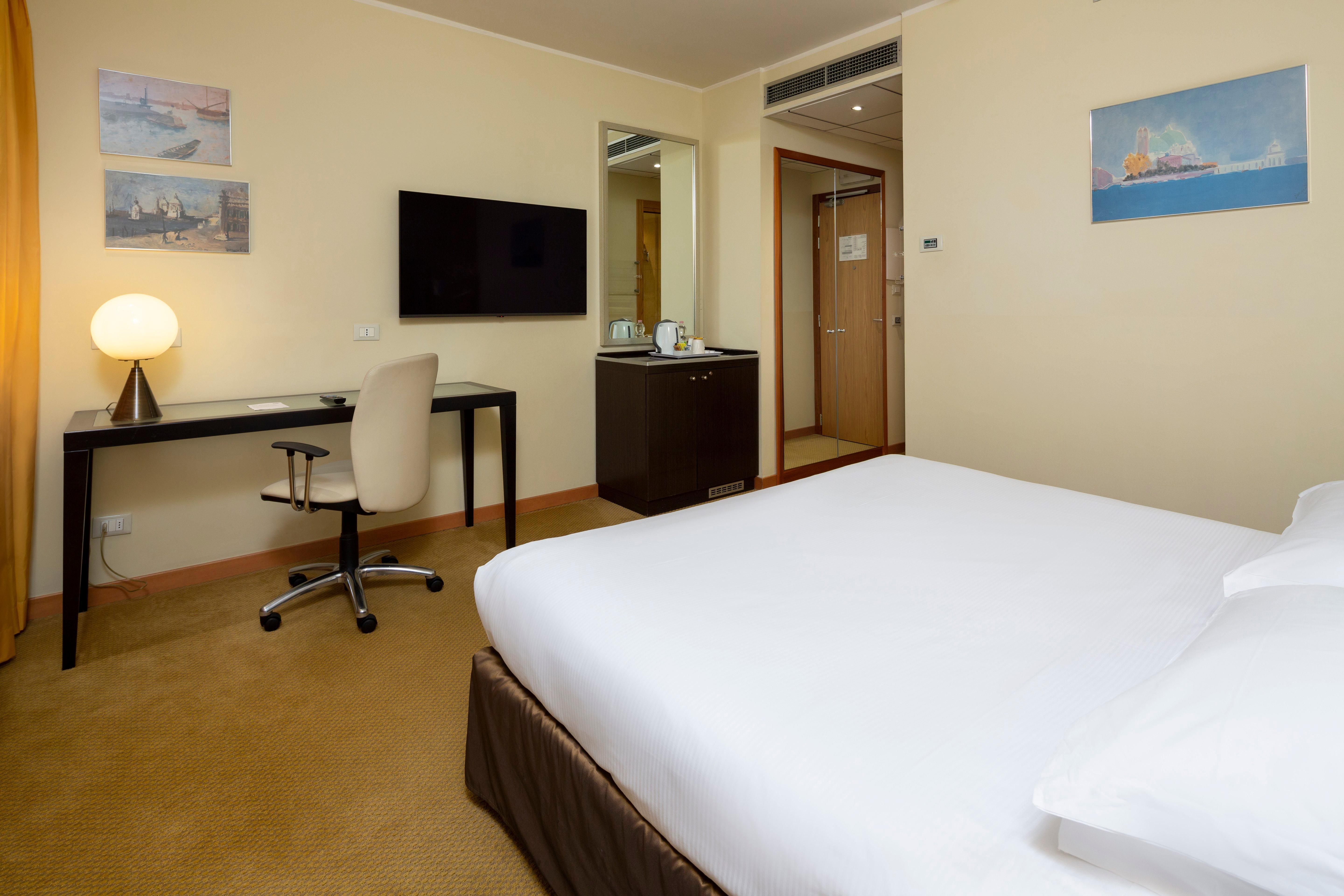 Crowne Plaza Padova, an IHG Hotel Esterno foto