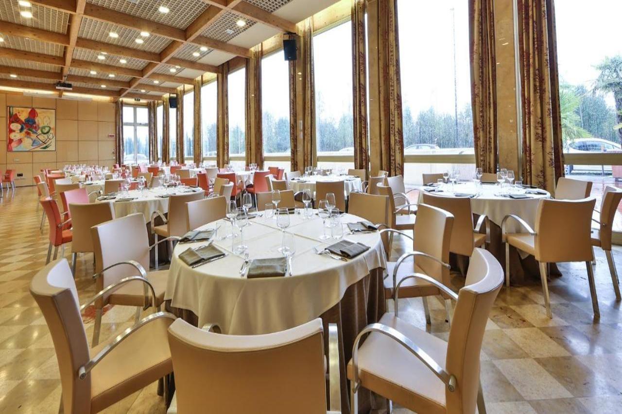 Crowne Plaza Padova, an IHG Hotel Esterno foto
