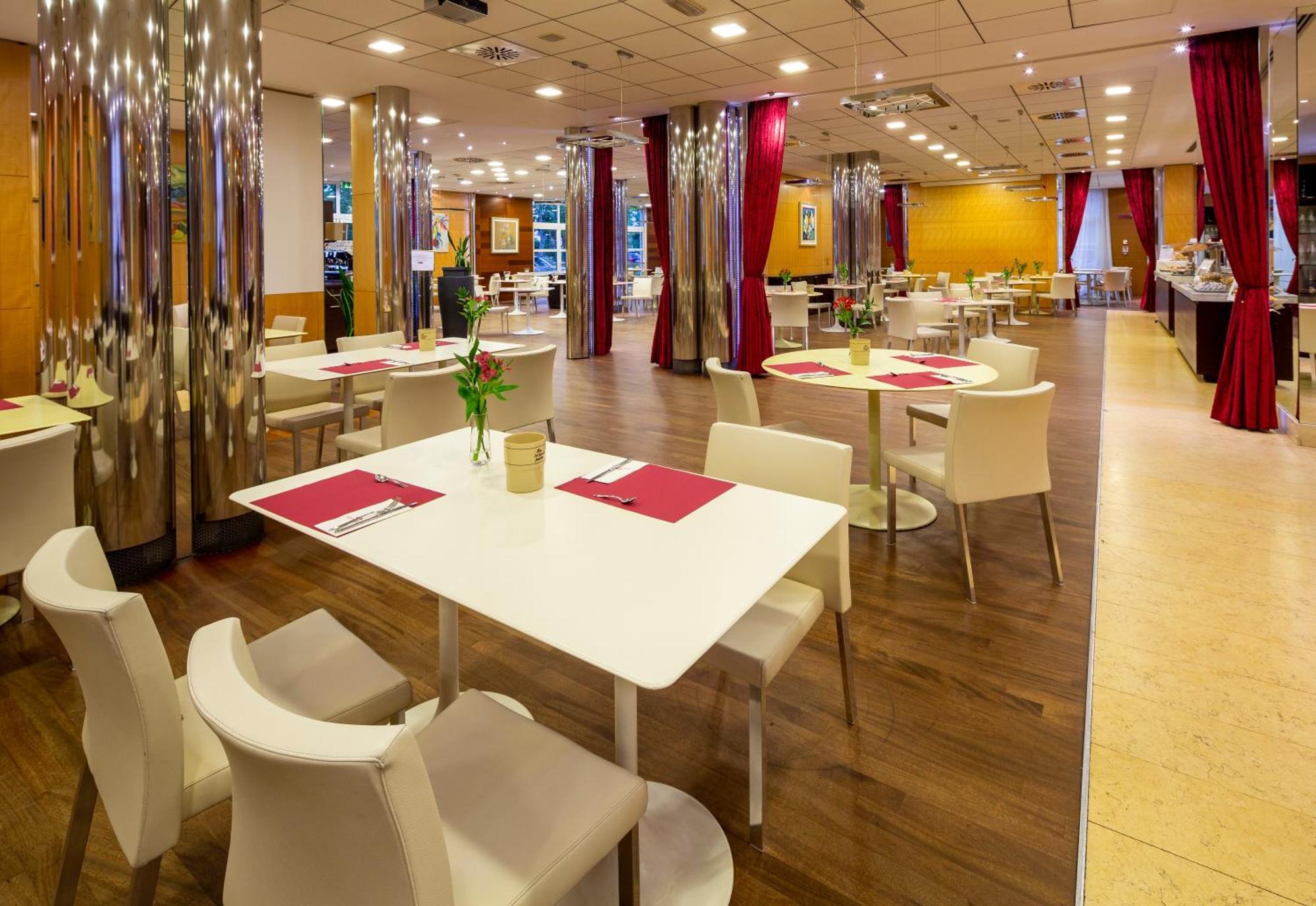 Crowne Plaza Padova, an IHG Hotel Esterno foto