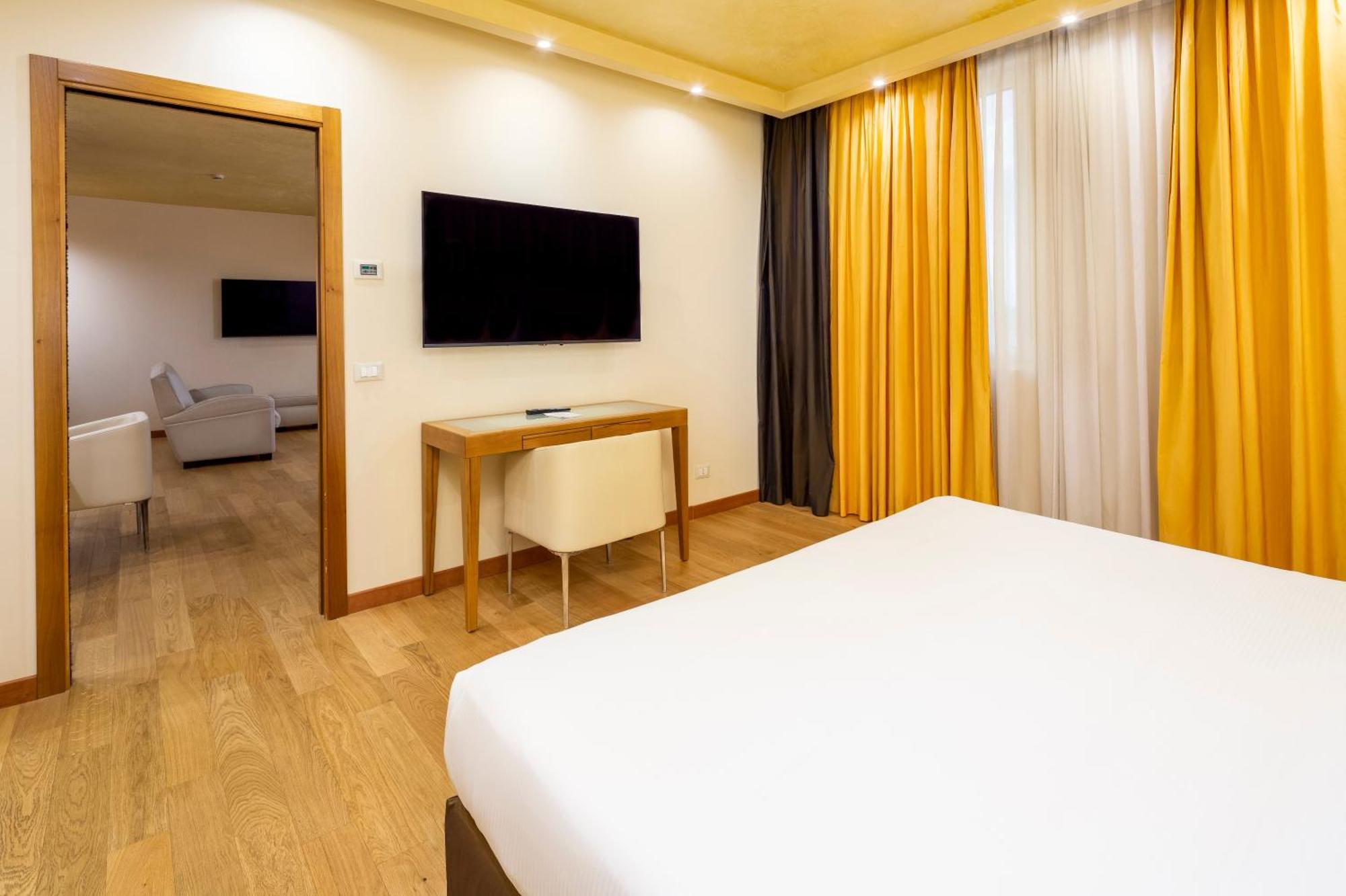 Crowne Plaza Padova, an IHG Hotel Esterno foto