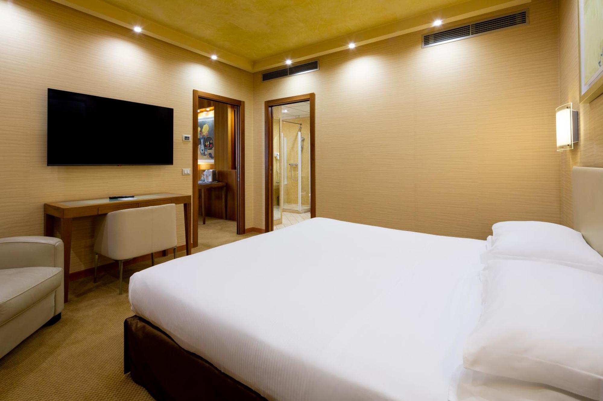 Crowne Plaza Padova, an IHG Hotel Esterno foto