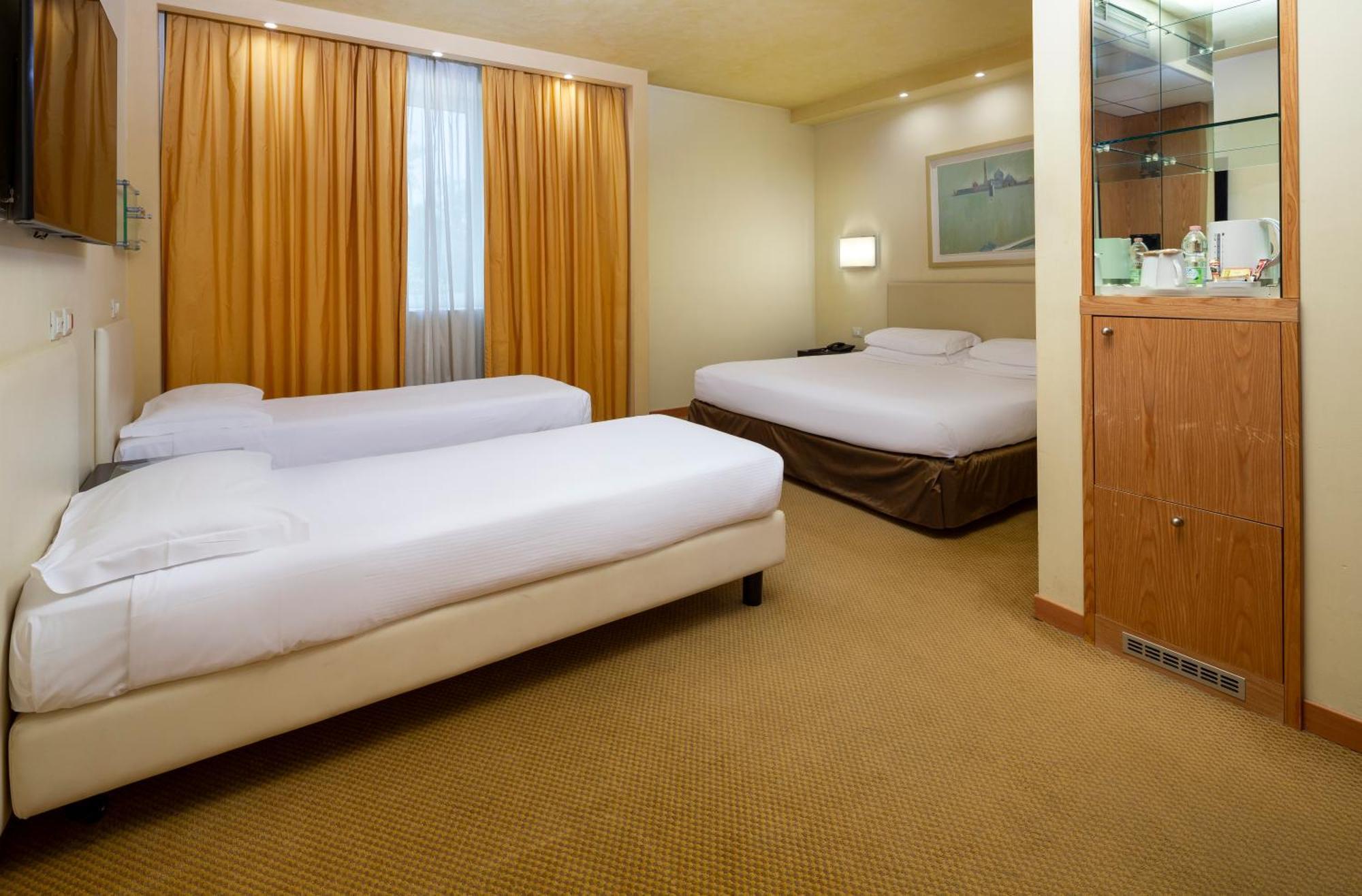 Crowne Plaza Padova, an IHG Hotel Esterno foto