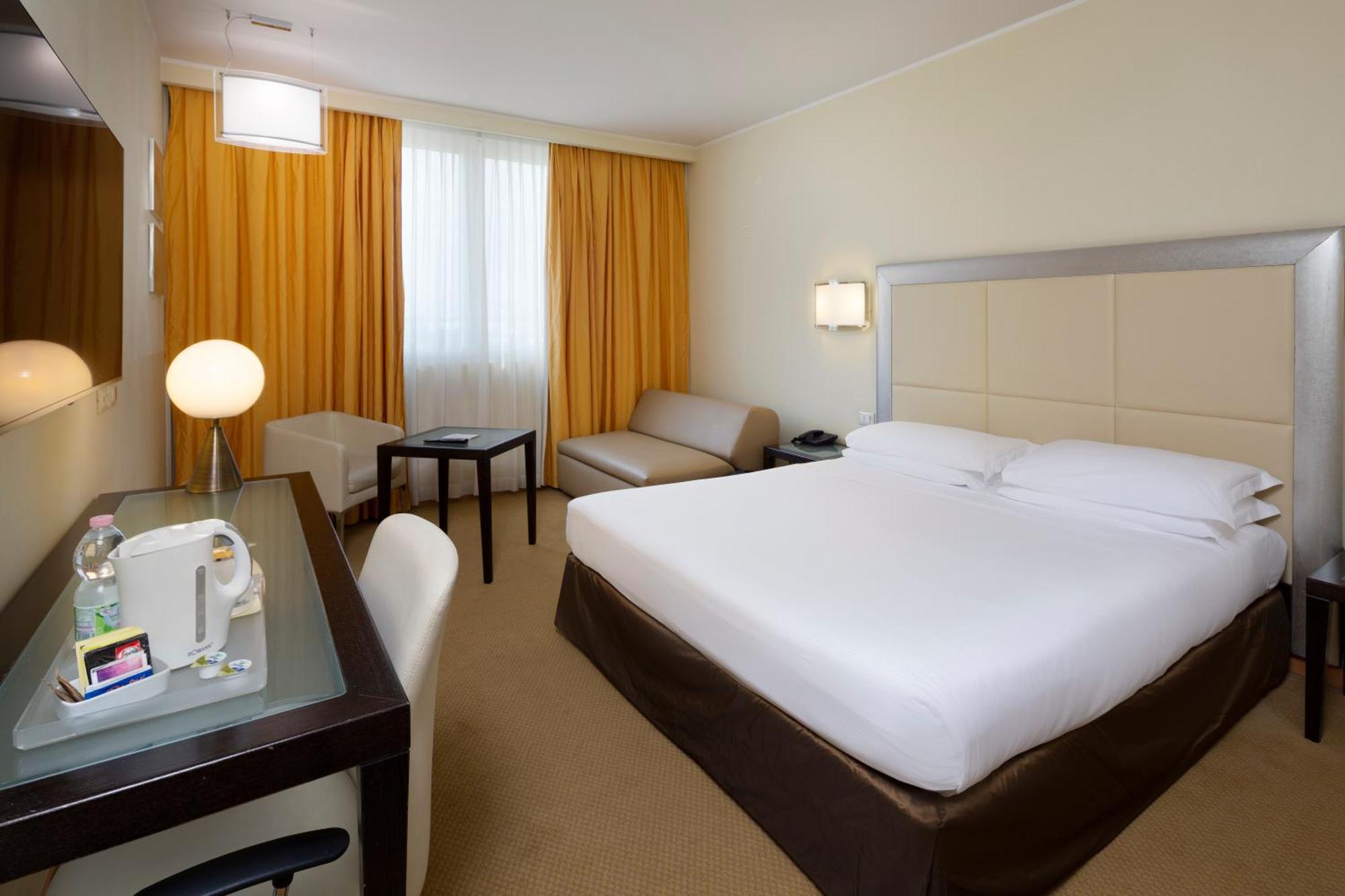 Crowne Plaza Padova, an IHG Hotel Esterno foto