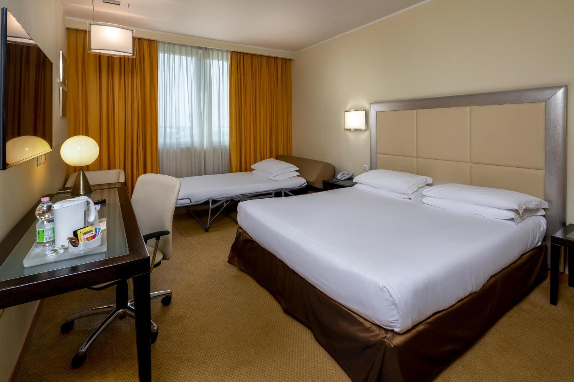 Crowne Plaza Padova, an IHG Hotel Esterno foto