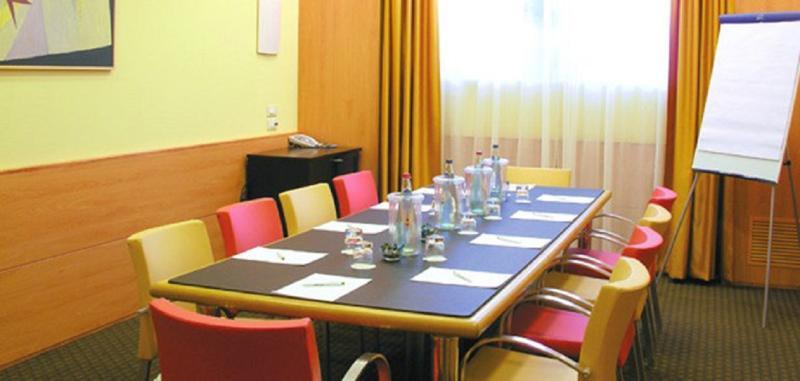 Crowne Plaza Padova, an IHG Hotel Esterno foto